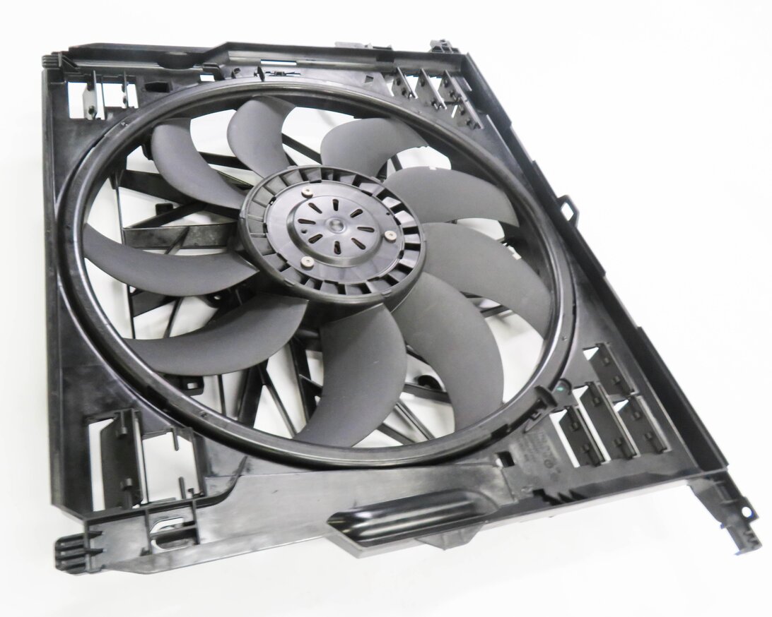 Thumbnail 4: 2010-2018 BMW 550i 550iGT 650i 750i B7 (F01 F06 F10) 850w RADIATOR COOLING FAN