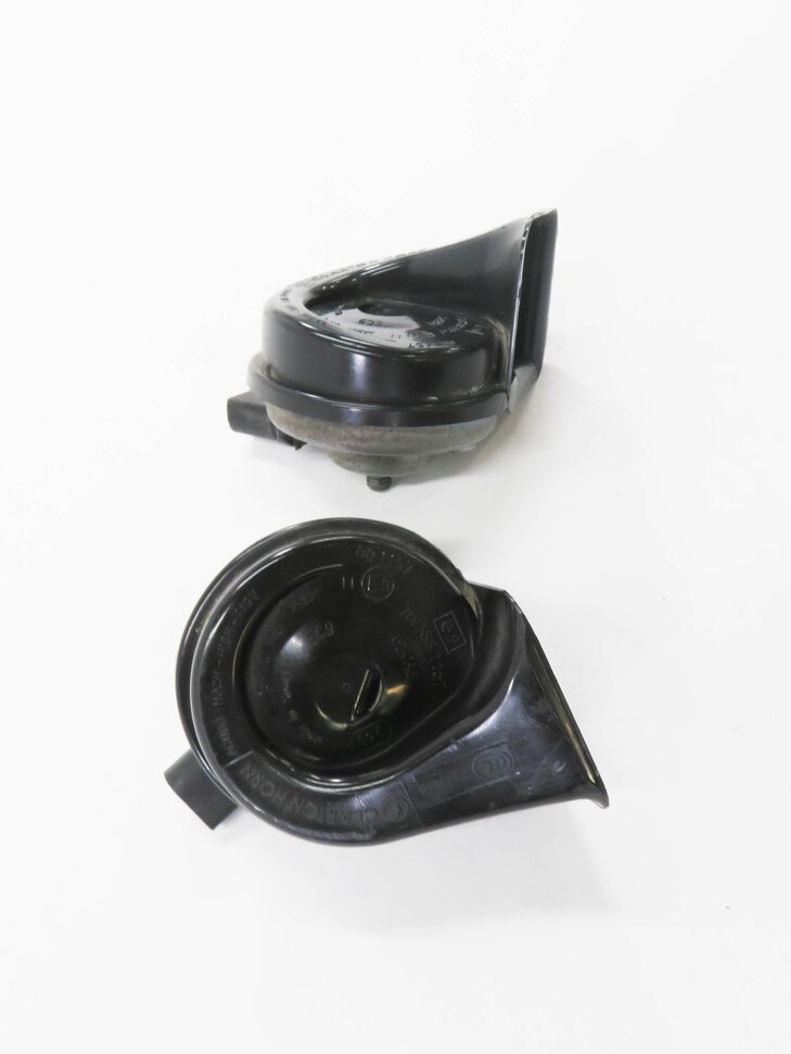 Thumbnail 3: 2011-2012 BMW 740i 750i 760i (F01 F02) HIGH & LOW TONE HORN SET-2
