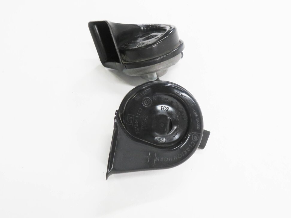 Thumbnail 4: 2011-2012 BMW 740i 750i 760i (F01 F02) HIGH & LOW TONE HORN SET-2