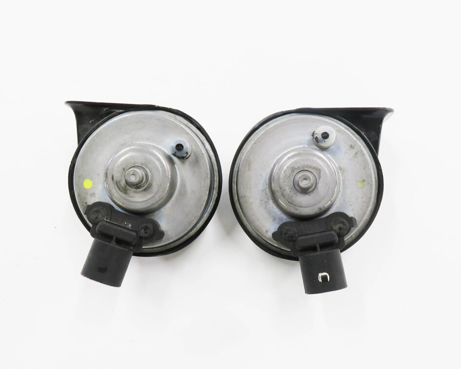 Thumbnail 6: 2011-2012 BMW 740i 750i 760i (F01 F02) HIGH & LOW TONE HORN SET-2