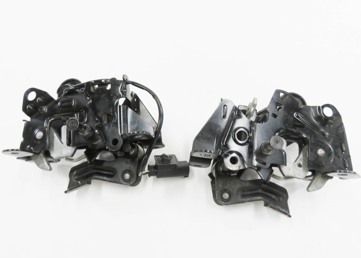 Thumbnail 5: 2012 BMW 750i (F01) FRONT LOWER HOOD LOCK LATCH SET-2