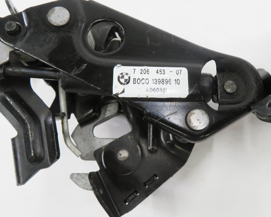 Thumbnail 7: 2012 BMW 750i (F01) FRONT LOWER HOOD LOCK LATCH SET-2
