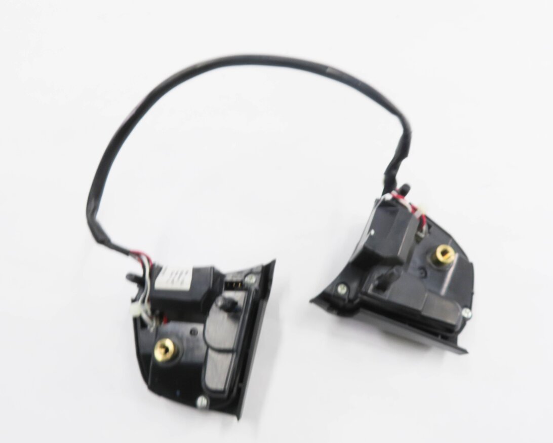 Thumbnail 8: 2012 BMW 750i (F01) WHEEL SWITCH BUTTON SET-2