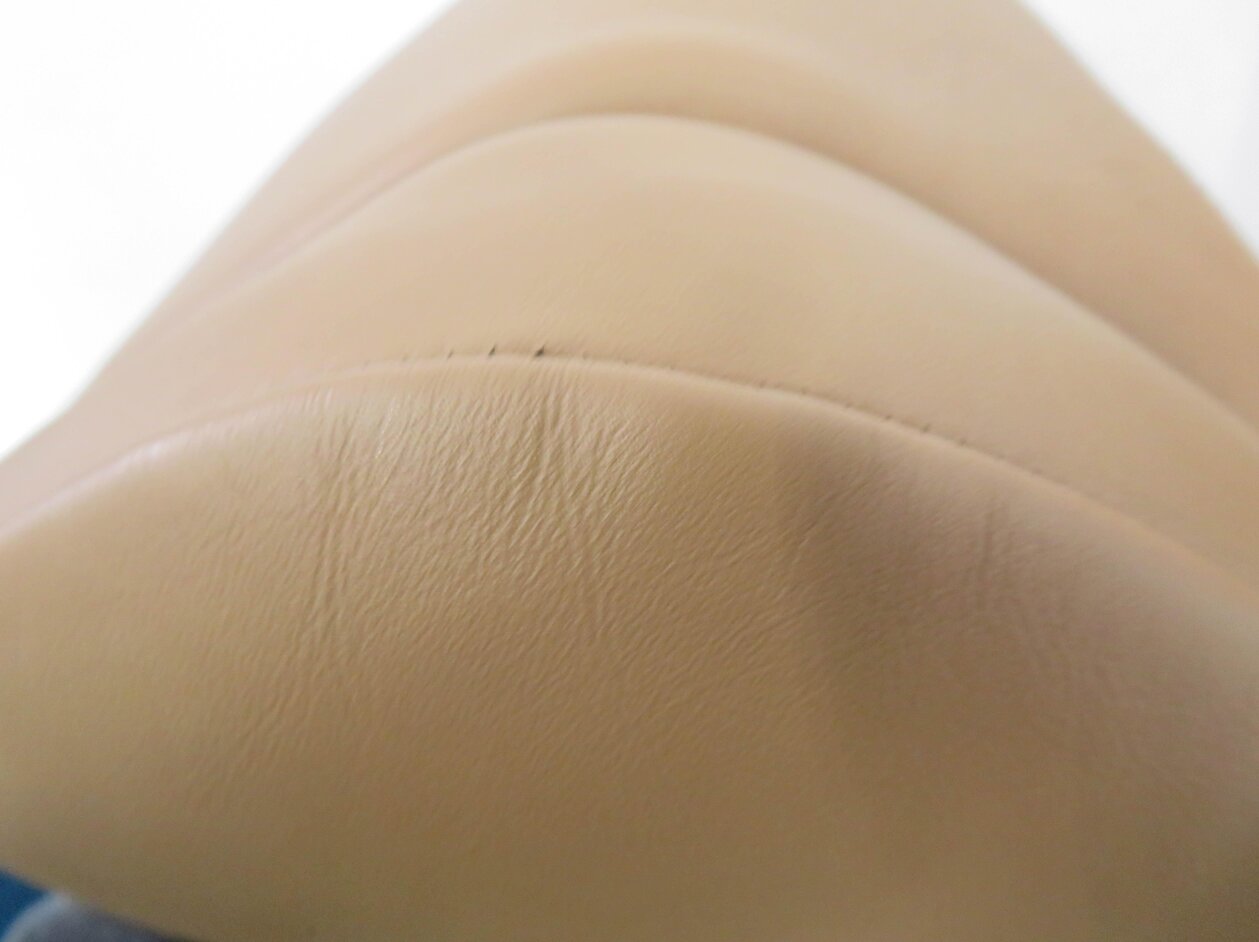 Thumbnail 11: 2012 BMW 750i (F01) REAR SEAT HEADREST SET-3 (SADDLE BROWN LEATHER NAD5)