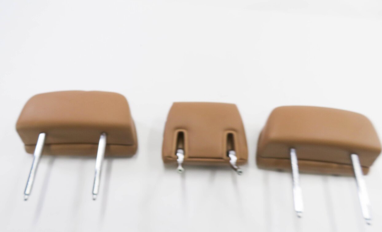 Thumbnail 7: 2012 BMW 750i (F01) REAR SEAT HEADREST SET-3 (SADDLE BROWN LEATHER NAD5)