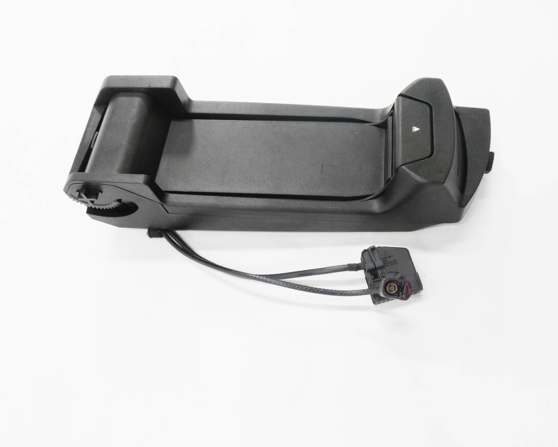 Thumbnail 3: 2012 BMW 750i (F01) CENTER CONSOLE CELL PHONE CRADLE