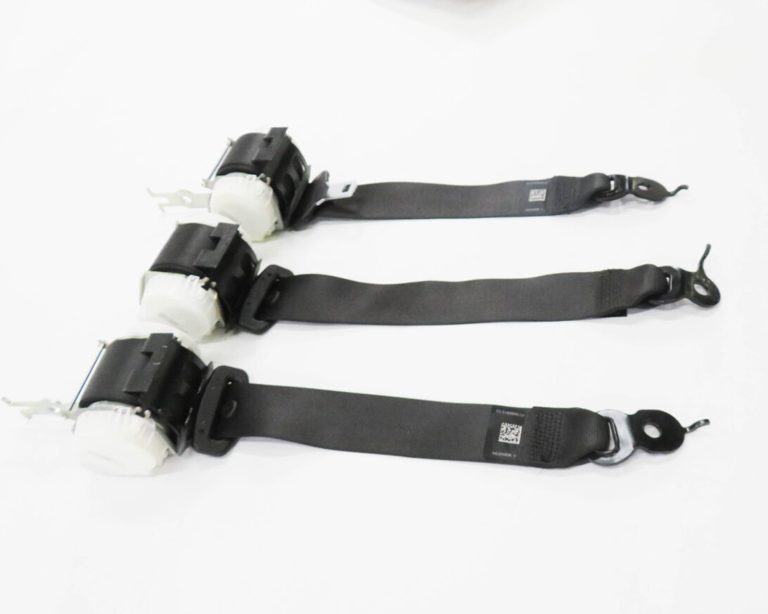 Thumbnail 4: 2012 BMW 750i (F01) REAR SEAT SEATBELT RETRACTOR SET-3 (BLACK)