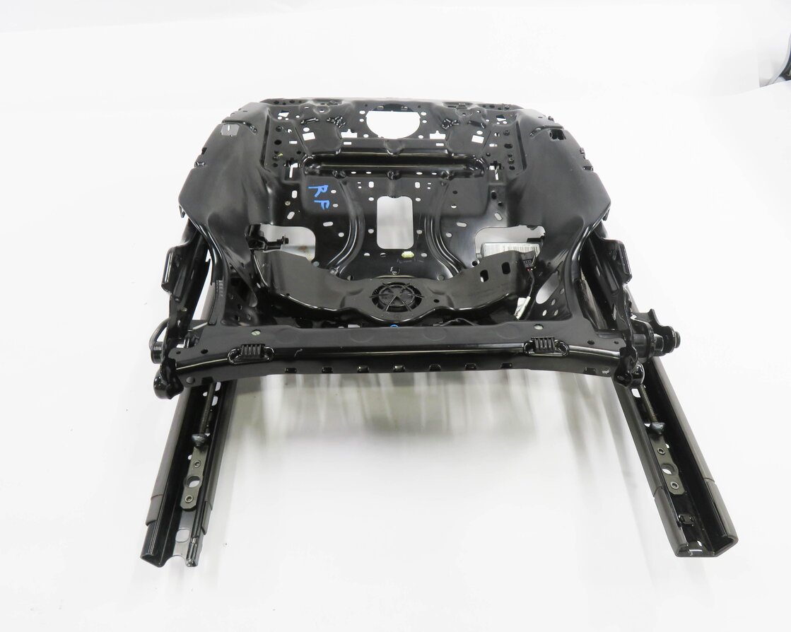 Thumbnail 3: 2016 PORSCHE CAYENNE (958) RIGHT FRONT PASSENGER SEAT TRACK w/ MOTORS