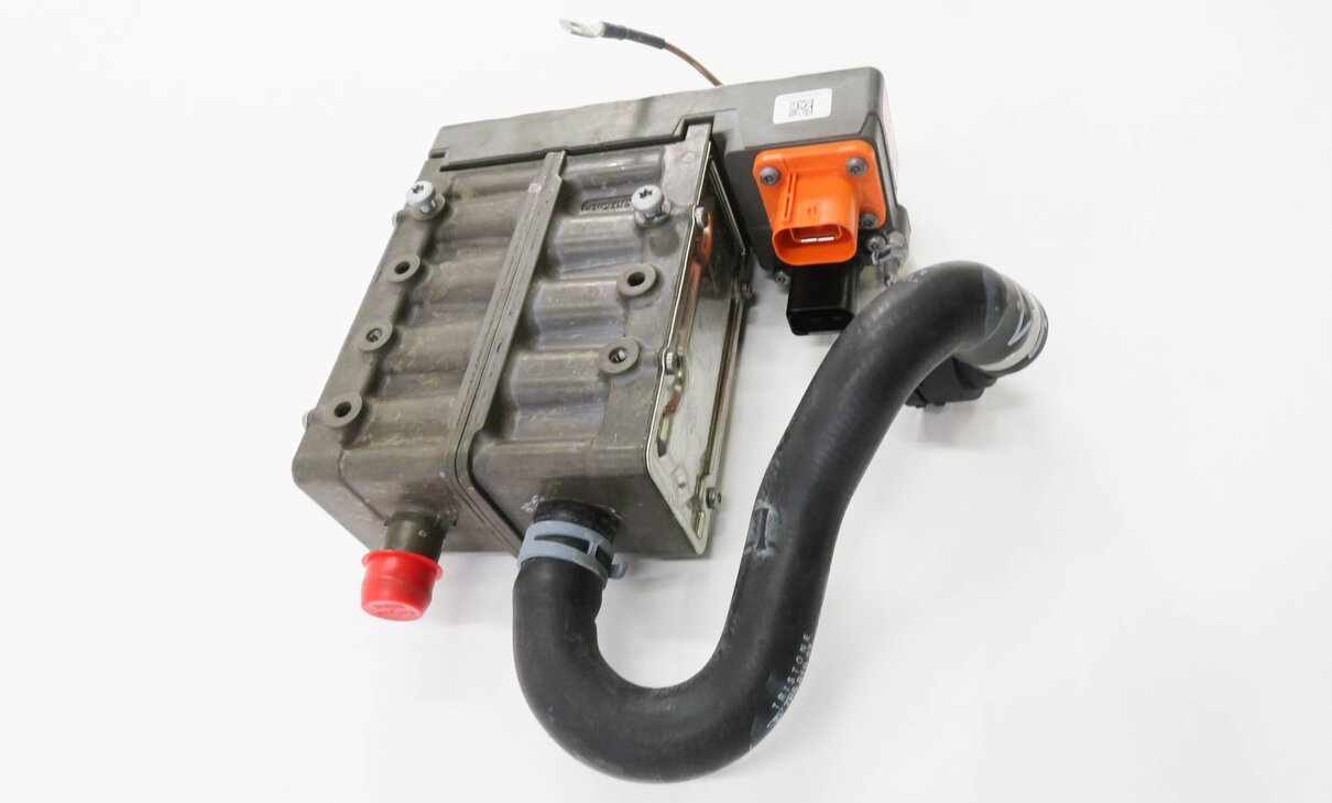 Thumbnail 3: 2016 PORSCHE CAYENNE E-HYBRID (958) 3.0L M06.EC - DRIVE MOTOR INVERTER COOLER