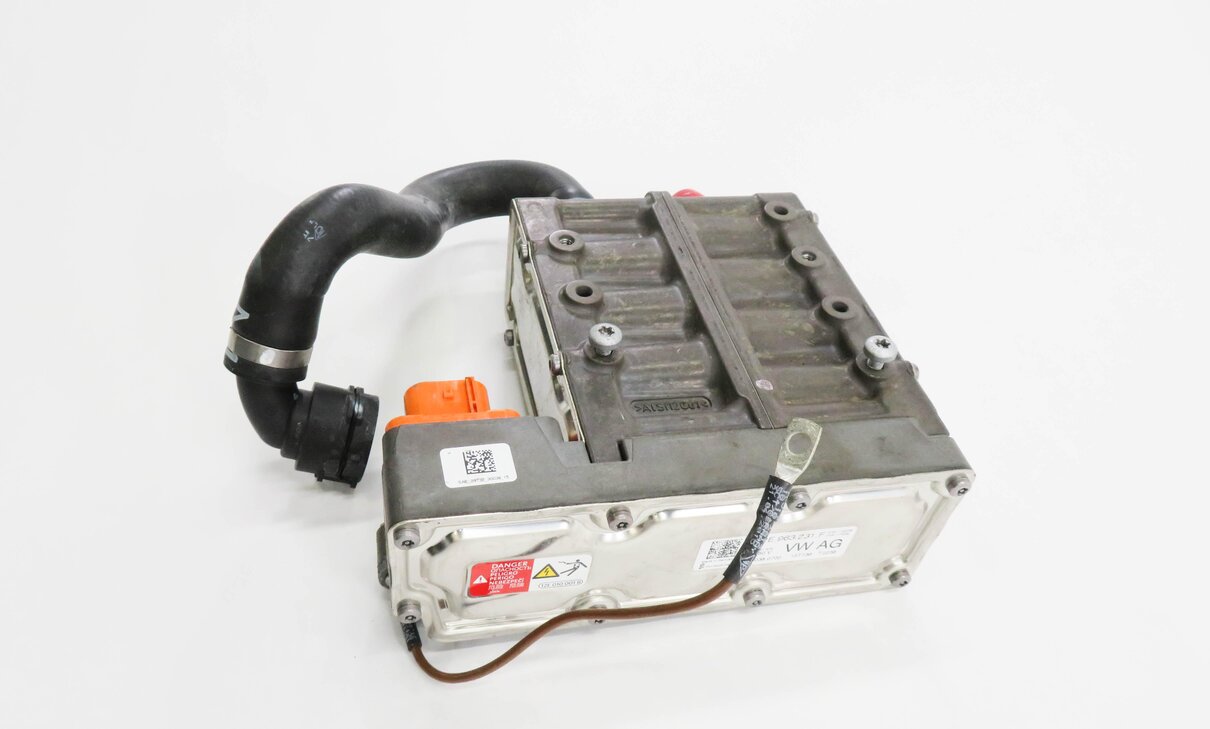 Thumbnail 4: 2016 PORSCHE CAYENNE E-HYBRID (958) 3.0L M06.EC - DRIVE MOTOR INVERTER COOLER