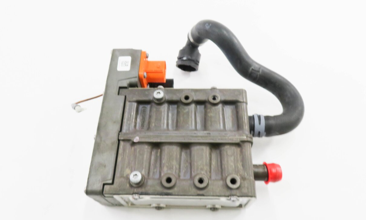 Thumbnail 5: 2016 PORSCHE CAYENNE E-HYBRID (958) 3.0L M06.EC - DRIVE MOTOR INVERTER COOLER