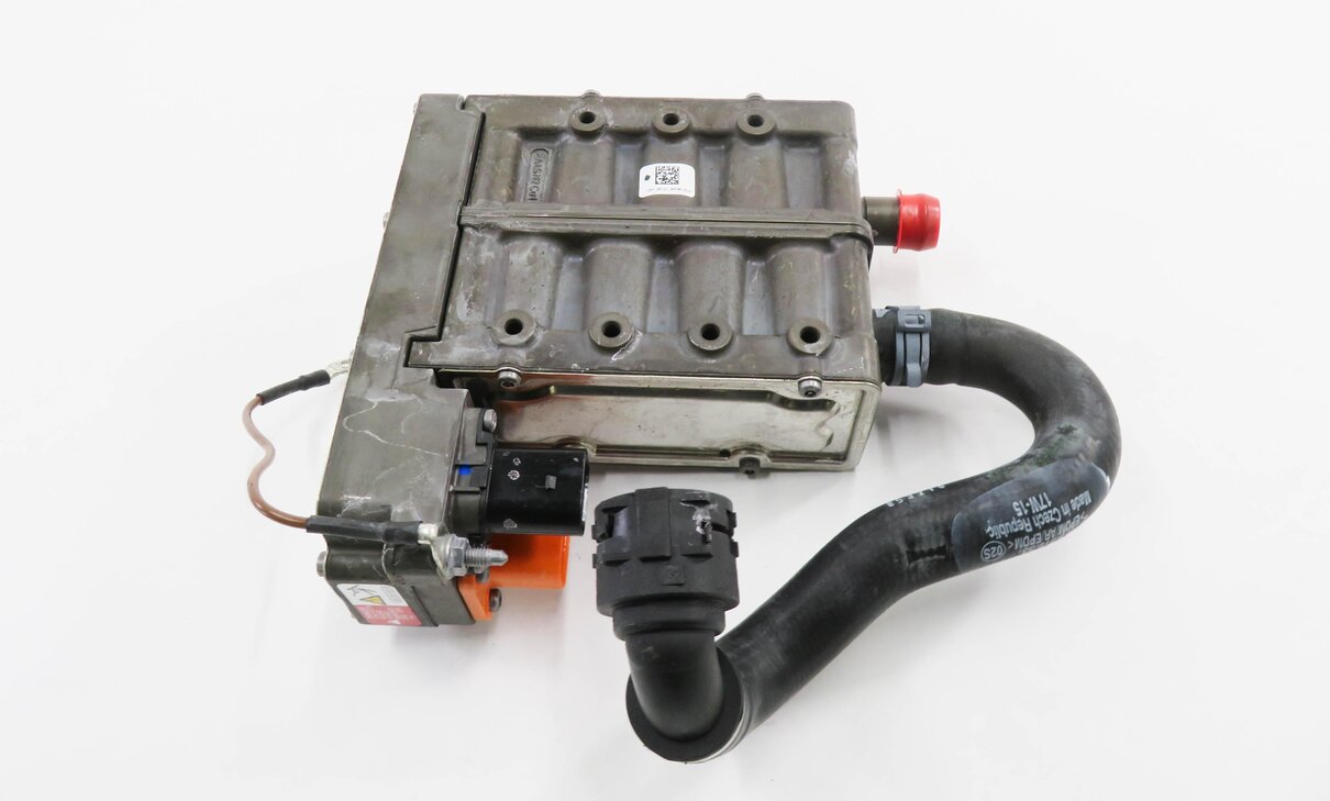 Thumbnail 6: 2016 PORSCHE CAYENNE E-HYBRID (958) 3.0L M06.EC - DRIVE MOTOR INVERTER COOLER