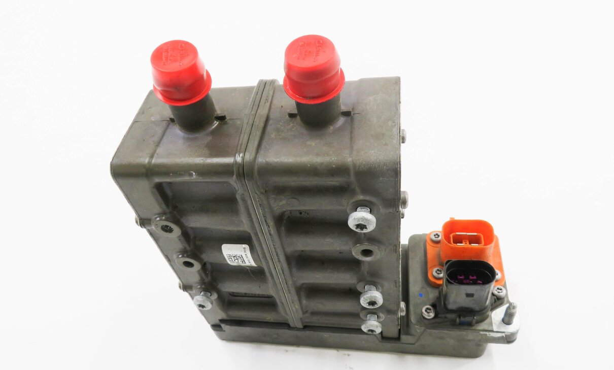Thumbnail 2: 2016 PORSCHE CAYENNE E-HYBRID (958) 3.0L M06.EC - DRIVE MOTOR INVERTER COOLER