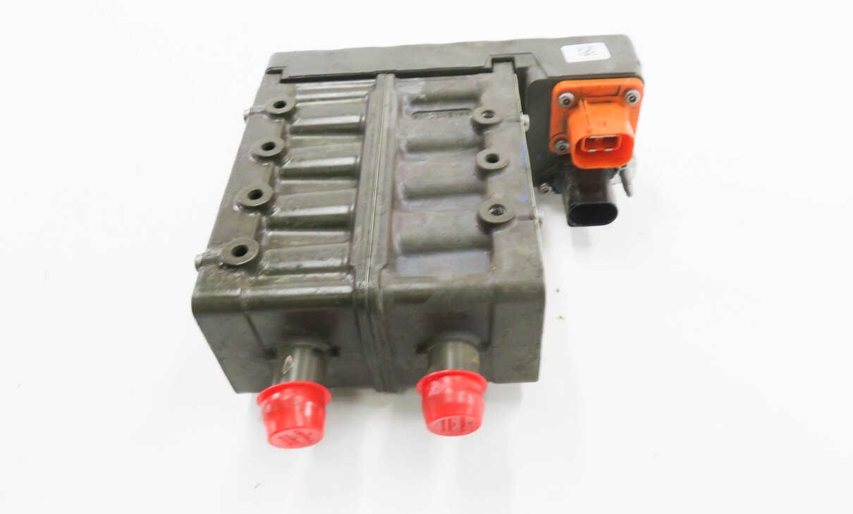 Thumbnail 6: 2016 PORSCHE CAYENNE E-HYBRID (958) 3.0L M06.EC - DRIVE MOTOR INVERTER COOLER