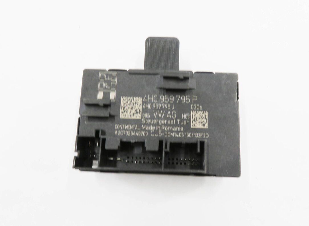 Thumbnail 2: 2016 PORSCHE CAYENNE (958) REAR DOOR CONTROL MODULE