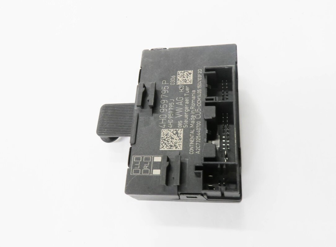 Thumbnail 3: 2016 PORSCHE CAYENNE (958) REAR DOOR CONTROL MODULE