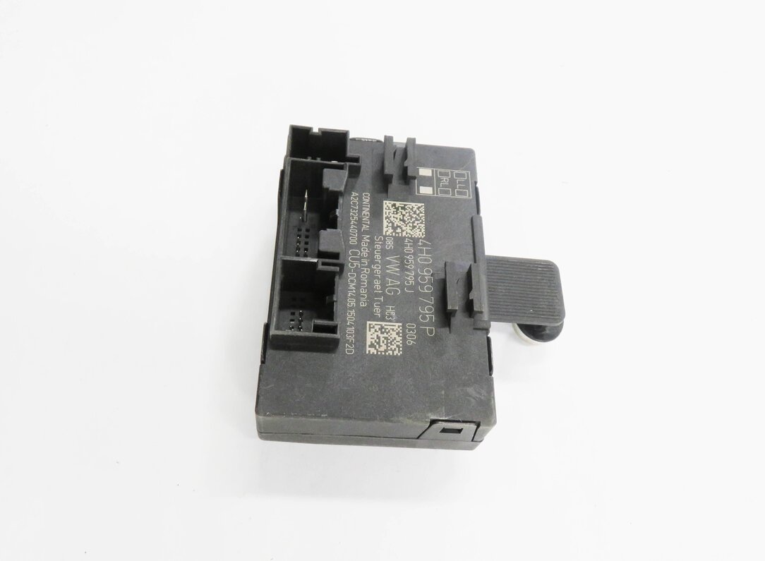 Thumbnail 4: 2016 PORSCHE CAYENNE (958) REAR DOOR CONTROL MODULE