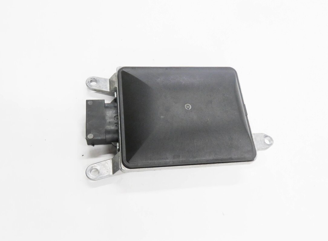 Thumbnail 4: 2011-2016 PORSCHE CAYENNE (958) LEFT DRIVER REAR BLIND SPOT RADAR MODULE