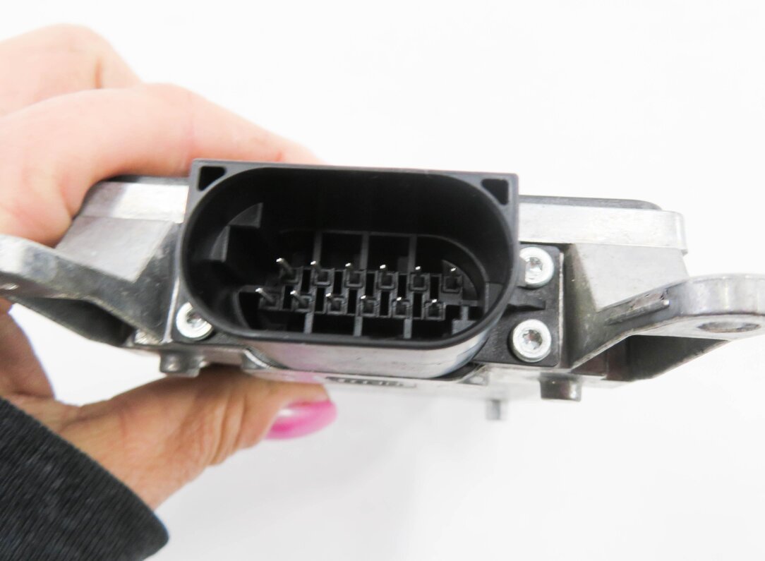 Thumbnail 6: 2011-2016 PORSCHE CAYENNE (958) LEFT DRIVER REAR BLIND SPOT RADAR MODULE