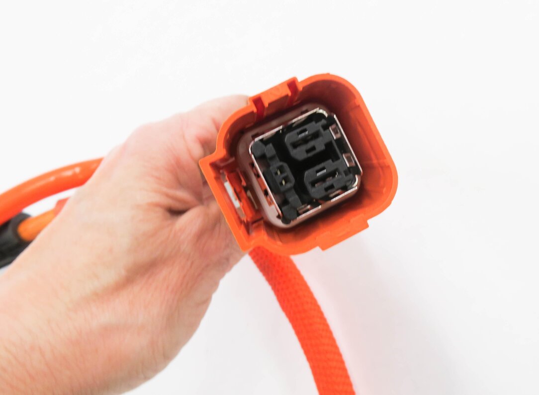 Thumbnail 6: 2016 PORSCHE CAYENNE HYBRID (958) E-HYBRID HIGH VOLTAGE BATTERY CABLE LEAD
