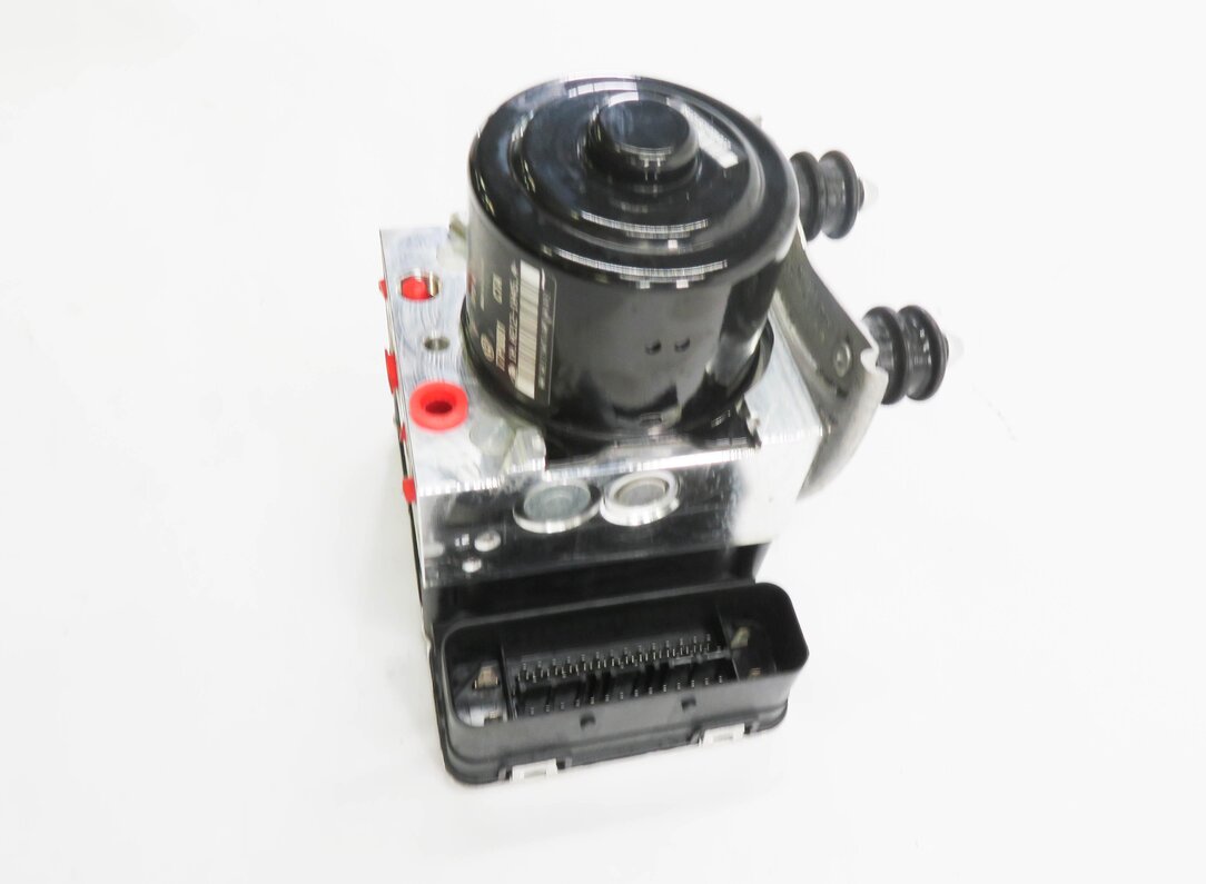 Thumbnail 3: 2015-2018 PORSCHE CAYENNE (958) ABS ANTI LOCK BRAKE PUMP w/ MODULE
