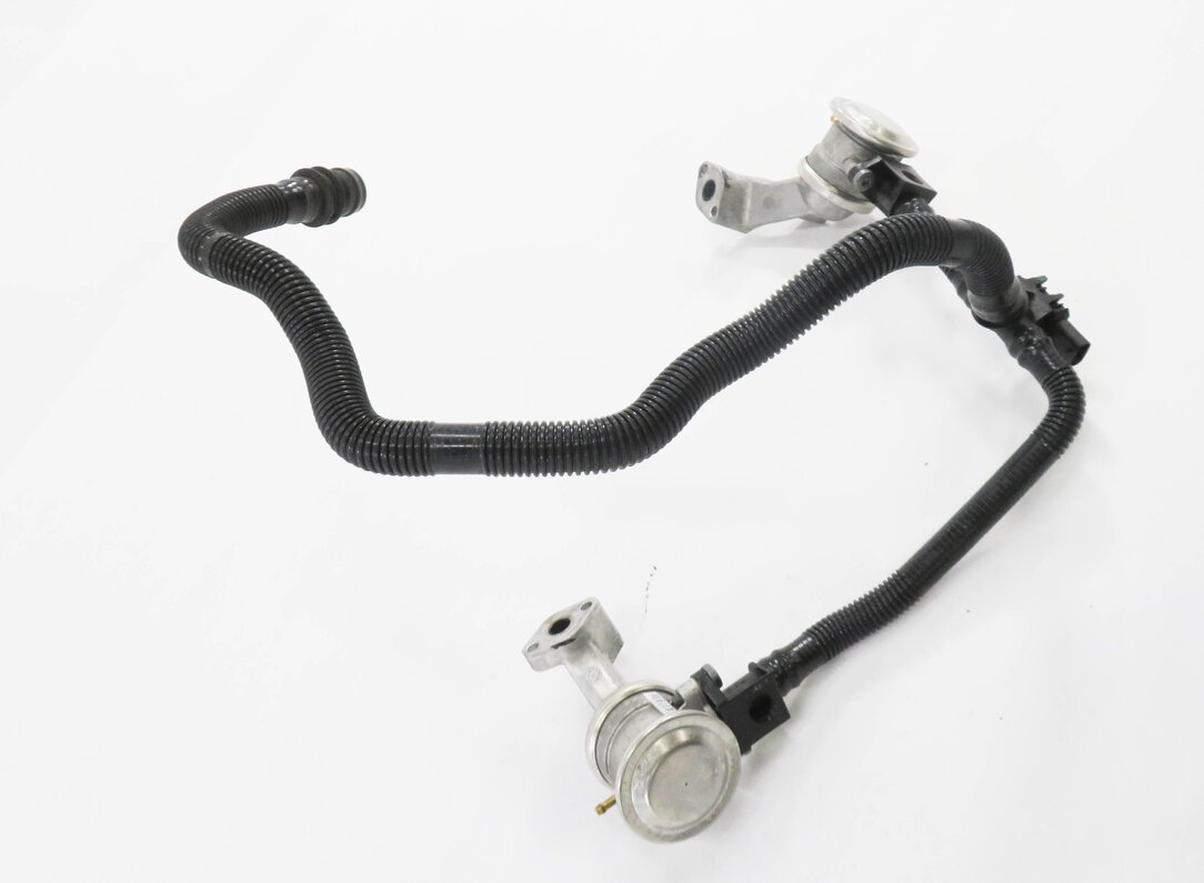 Thumbnail 3: 2016 PORSCHE CAYENNE E-HYBRID (958) 3.0L ENGINE AIR INJECTION CHECK VALVE SET-2