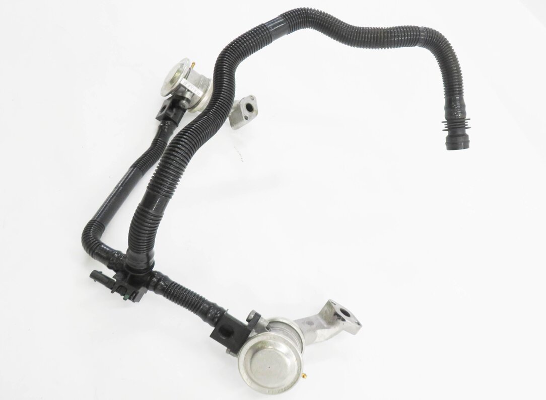 Thumbnail 4: 2016 PORSCHE CAYENNE E-HYBRID (958) 3.0L ENGINE AIR INJECTION CHECK VALVE SET-2
