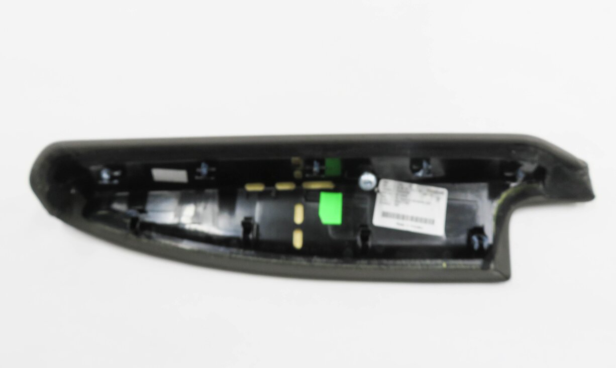 Thumbnail 6: 2016 PORSCHE CAYENNE (958) LEFT FRONT DRIVER DOOR ARM REST (AGATE GRAY MB)