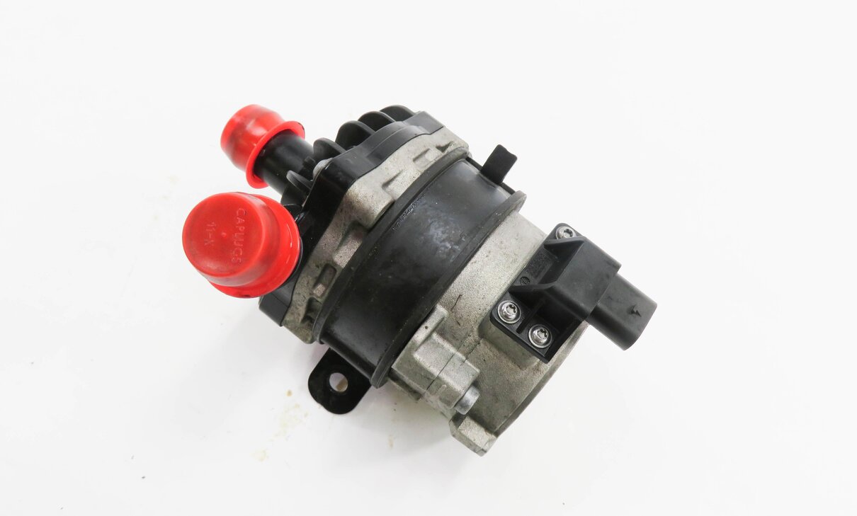 2016 PORSCHE CAYENNE E-HYBRID (958) 3.0L CGFA M06.EC - AUXILIARY WATER PUMP