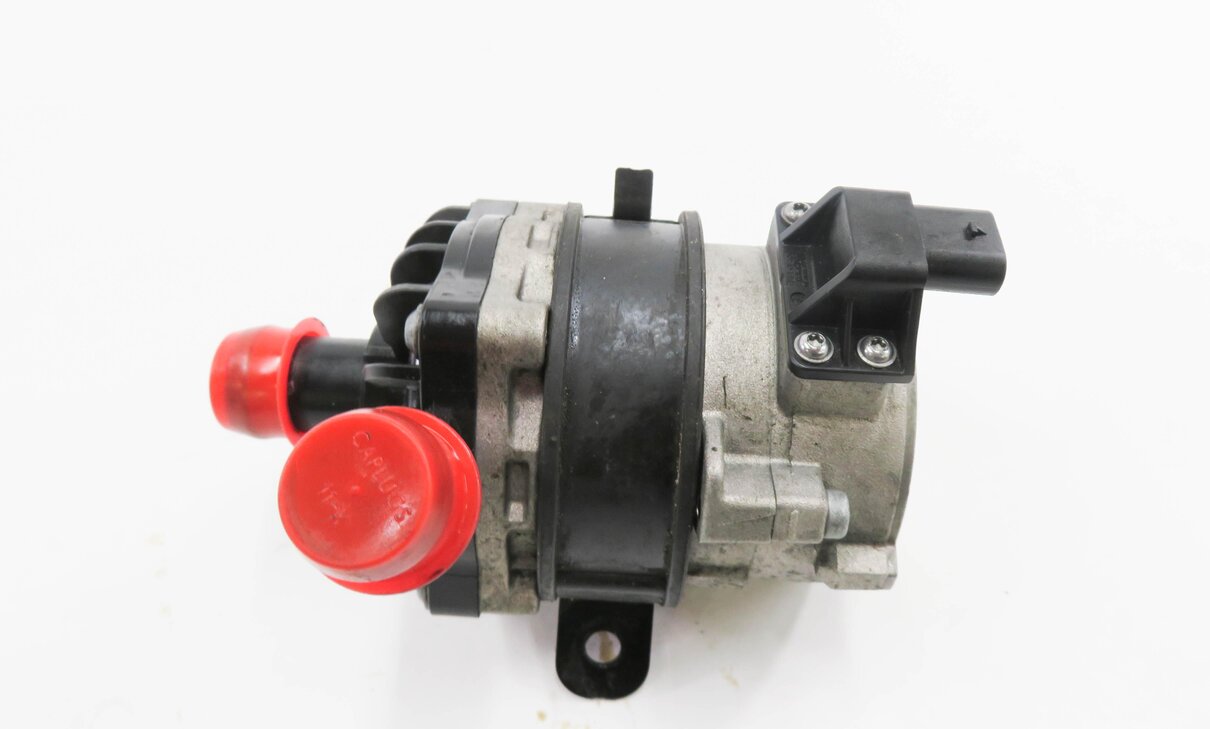 Thumbnail 2: 2016 PORSCHE CAYENNE E-HYBRID (958) 3.0L CGFA M06.EC - AUXILIARY WATER PUMP