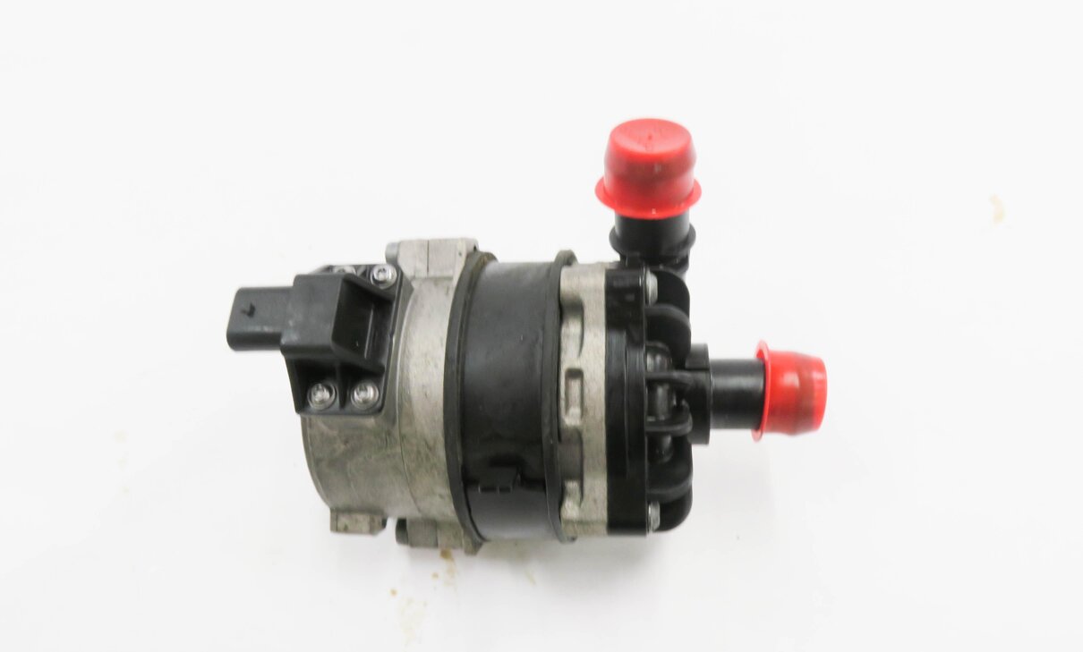 Thumbnail 4: 2016 PORSCHE CAYENNE E-HYBRID (958) 3.0L CGFA M06.EC - AUXILIARY WATER PUMP