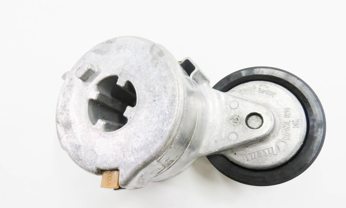 Thumbnail 11: 2016 PORSCHE CAYENNE E-HYBRID (958) 3.0L CGFA M06.EC - TENSIONER BELT PULLEY SET