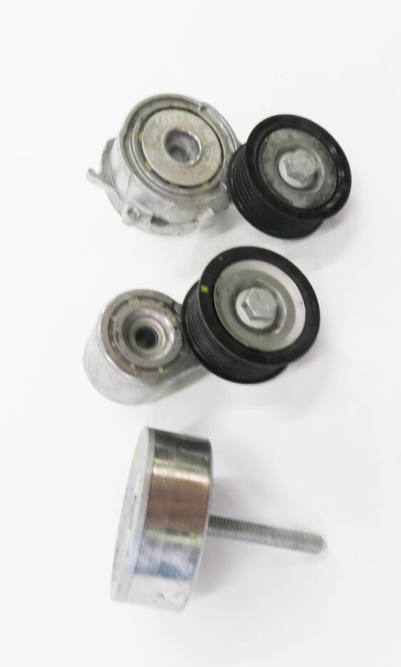 Thumbnail 4: 2016 PORSCHE CAYENNE E-HYBRID (958) 3.0L CGFA M06.EC - TENSIONER BELT PULLEY SET