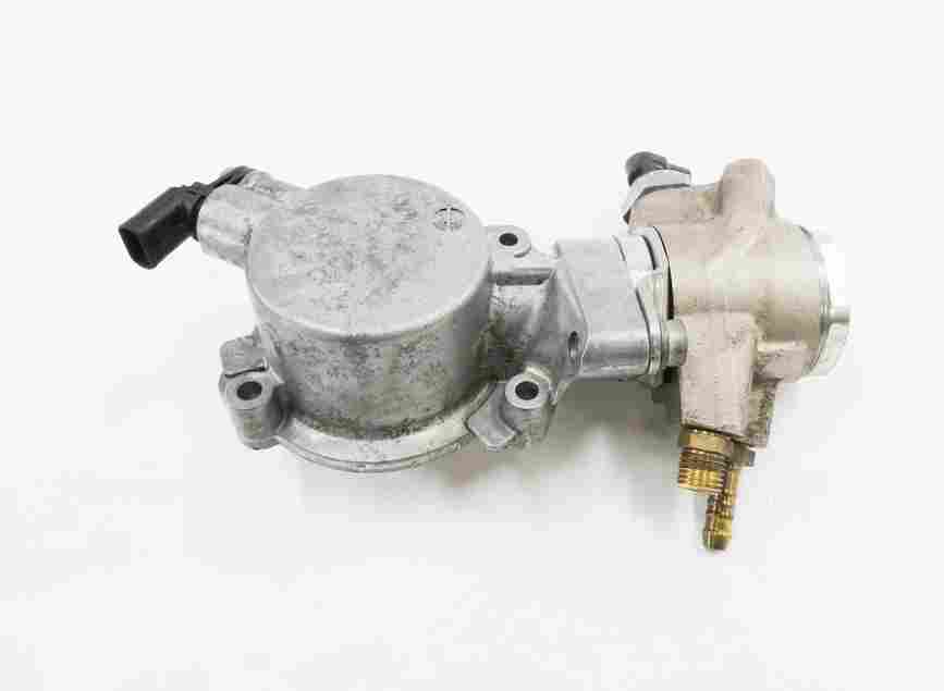 Thumbnail 5: 2011-2018 PORSCHE CAYENNE PANAMERA (958 970 G1) 3.0L ENGINE MECHANICAL FUEL PUMP