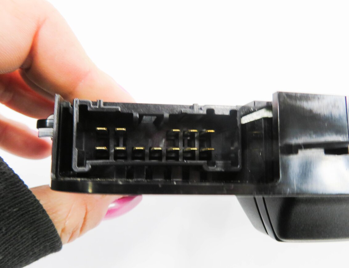 Thumbnail 6: 2012 BMW 328i (F30) RIGHT FRONT PASSENGER SEAT ADJUSTMENT SWITCH