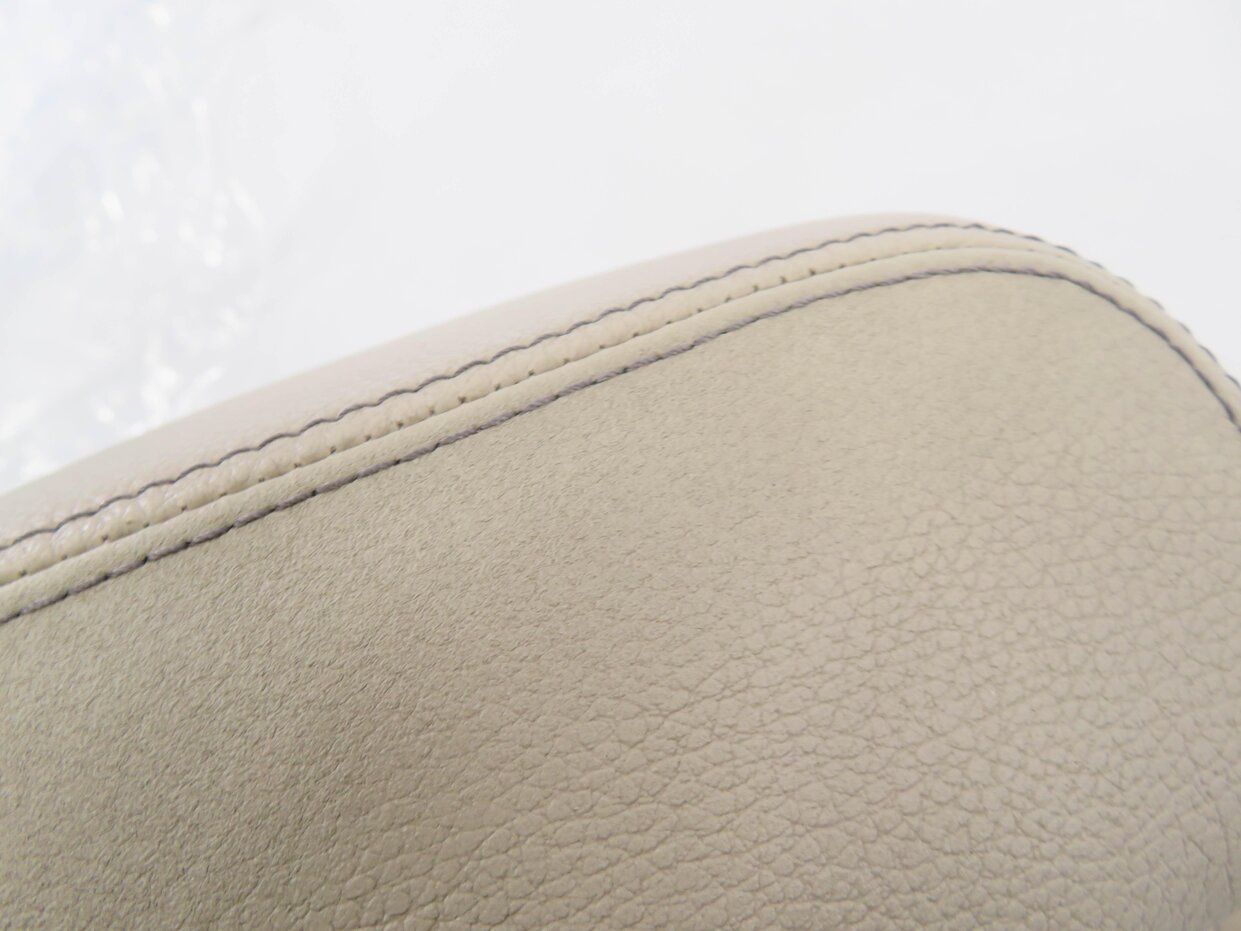 Thumbnail 12: 2012 BMW 328i (F30) REAR SEAT HEADREST SET-3 (OYSTER LEATHER LCL9)