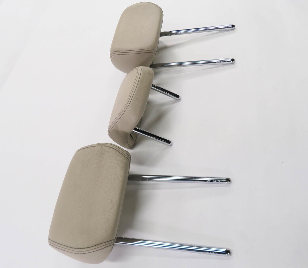 Thumbnail 4: 2012 BMW 328i (F30) REAR SEAT HEADREST SET-3 (OYSTER LEATHER LCL9)