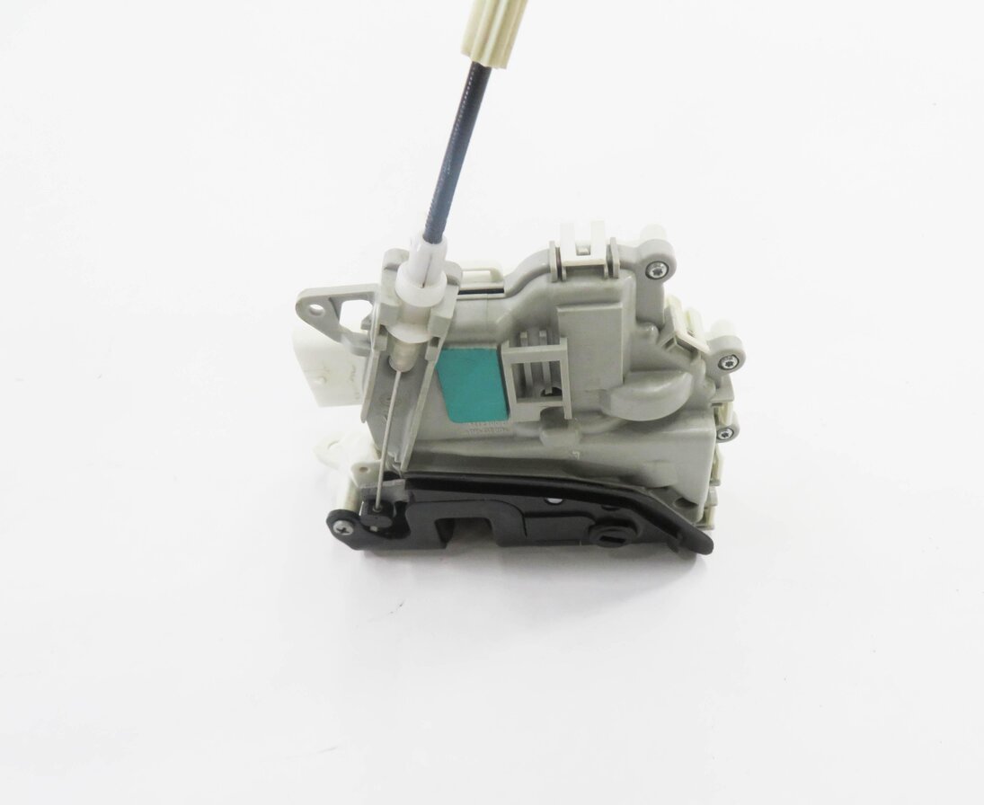 Thumbnail 5: 10-20 VW / PORSCHE - A3 A4 A8 S3 S4 Q5 MACAN PANAMERA - RIGHT REAR DOOR LATCH