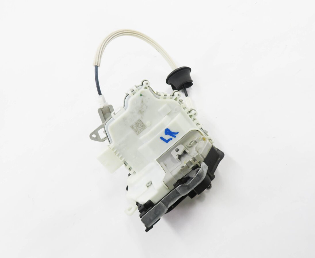 2010-2020 VW / PORSCHE - A3 A4 A8 S3 S4 Q5 MACAN PANAMERA - LEFT REAR DOOR LATCH