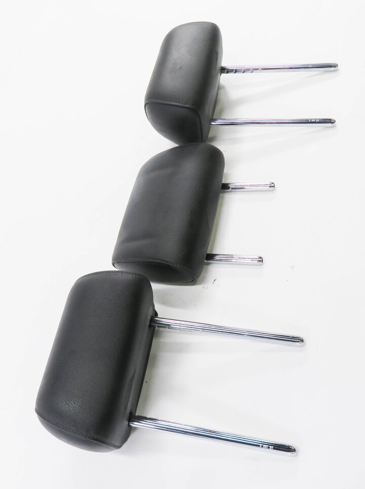 Thumbnail 2: 2011 BMW 335D (E90) REAR SEAT HEADREST SET-3 (BLACK LEATHER LCSW)