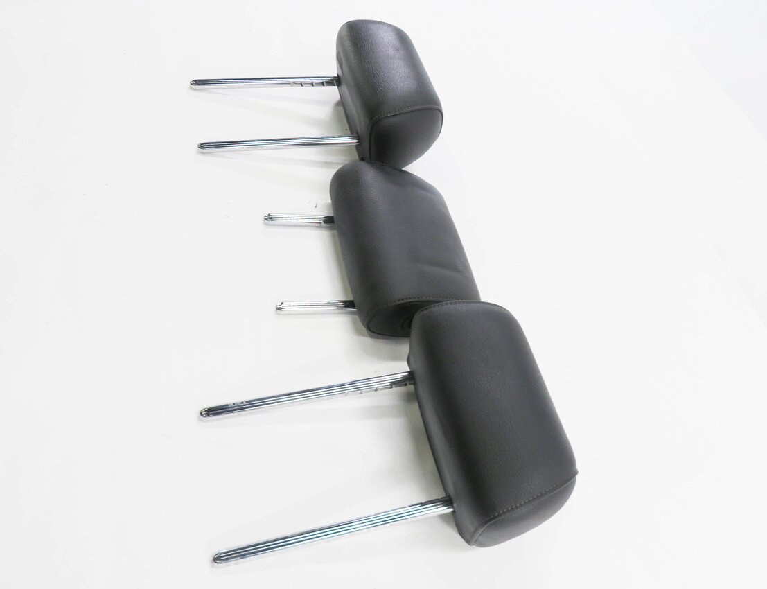Thumbnail 3: 2011 BMW 335D (E90) REAR SEAT HEADREST SET-3 (BLACK LEATHER LCSW)