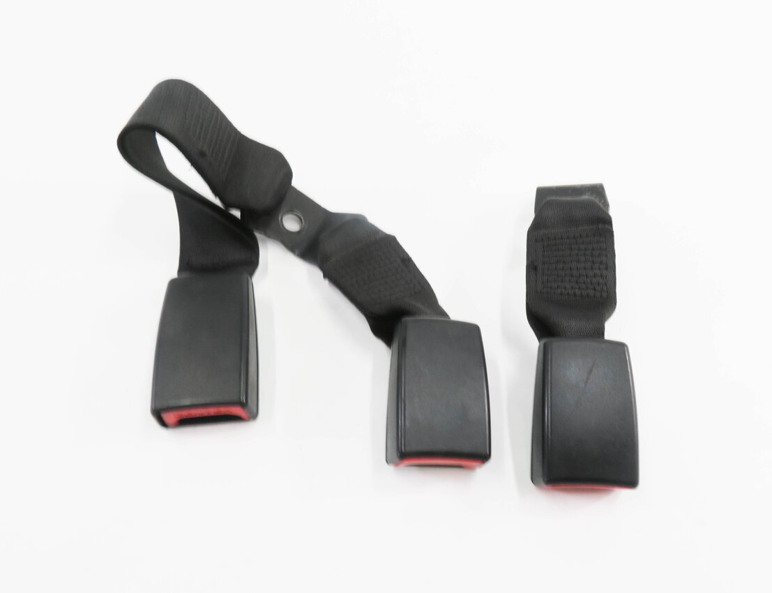 Thumbnail 2: 2011 BMW 335D (E90) REAR SEAT SEATBELT BUCKLE RECEIVER SET-3 (BLACK)