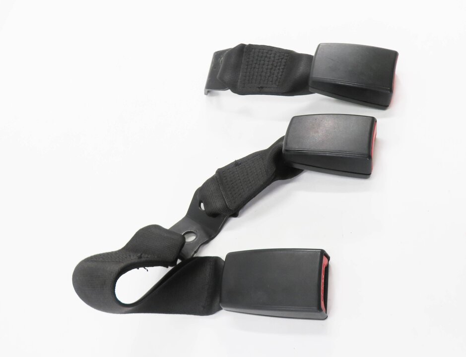Thumbnail 3: 2011 BMW 335D (E90) REAR SEAT SEATBELT BUCKLE RECEIVER SET-3 (BLACK)