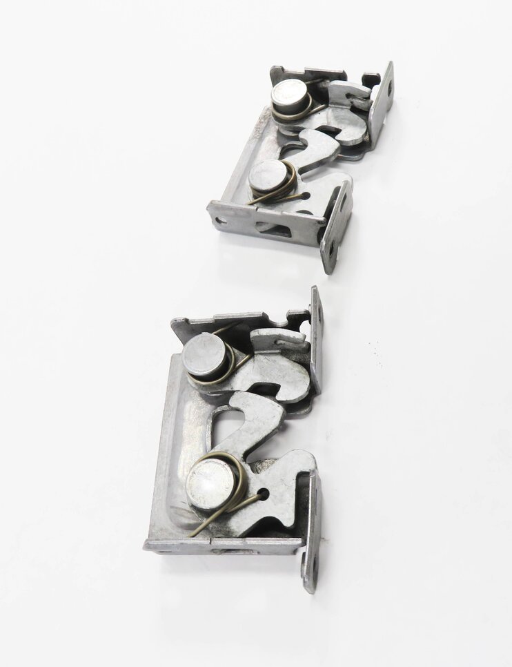 Thumbnail 3: 2011 BMW 335D (E90) FRONT LEFT & RIGHT LOWER HOOD LOCK LATCH SET-2