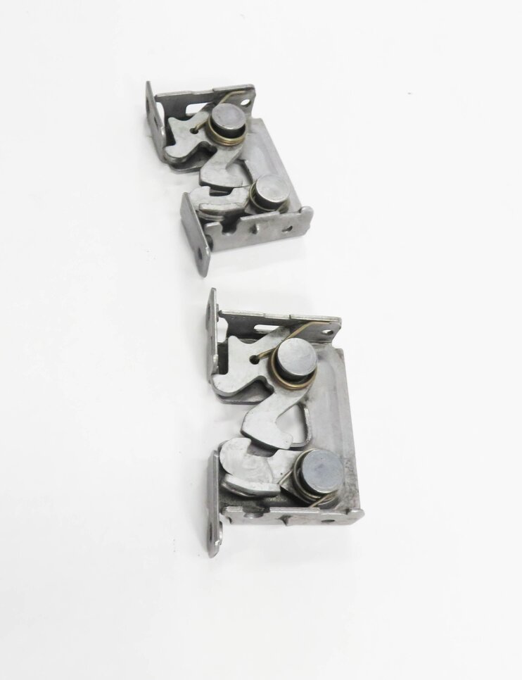 Thumbnail 4: 2011 BMW 335D (E90) FRONT LEFT & RIGHT LOWER HOOD LOCK LATCH SET-2