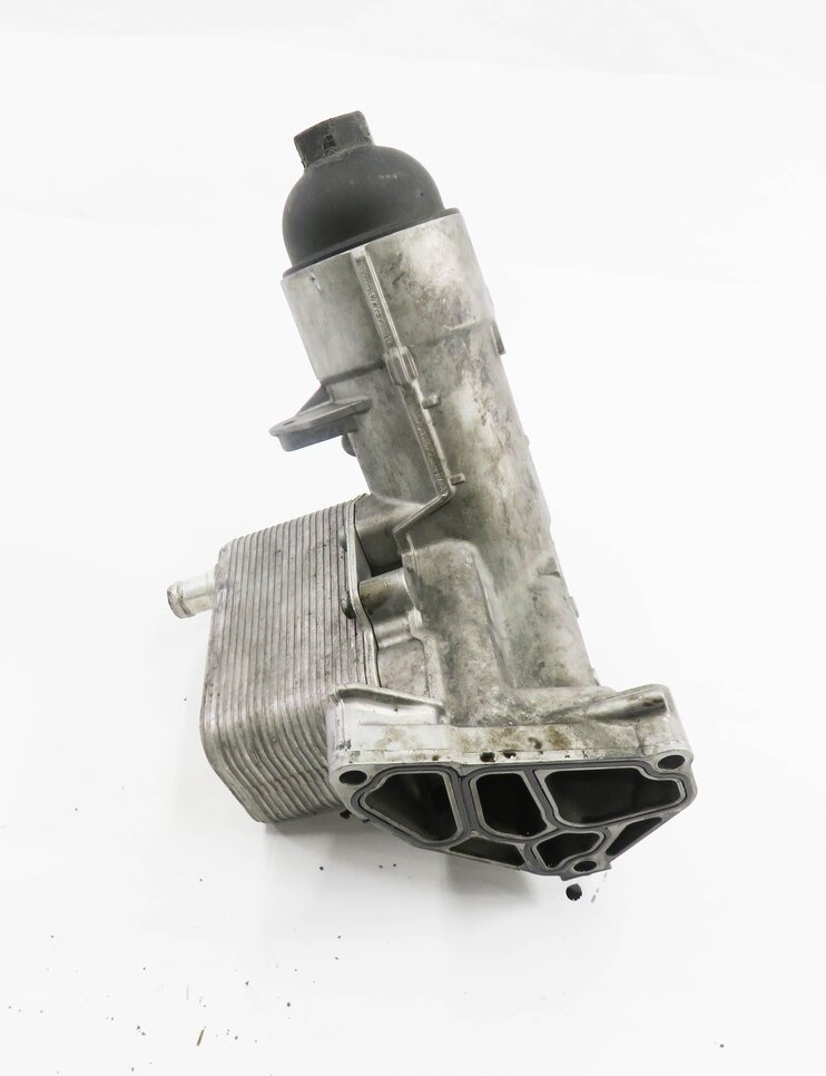 Thumbnail 4: 2011 BMW 335D (E90) 3.0L M57Y DIESEL ENGINE - OIL FILTER HOUSING w/ COOLER