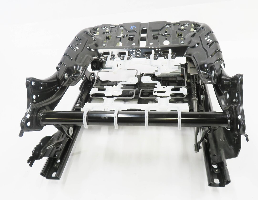 Thumbnail 2: 2016 BMW X5 (F15) LEFT FRONT DRIVER SEAT TRACK w/ MOTORS