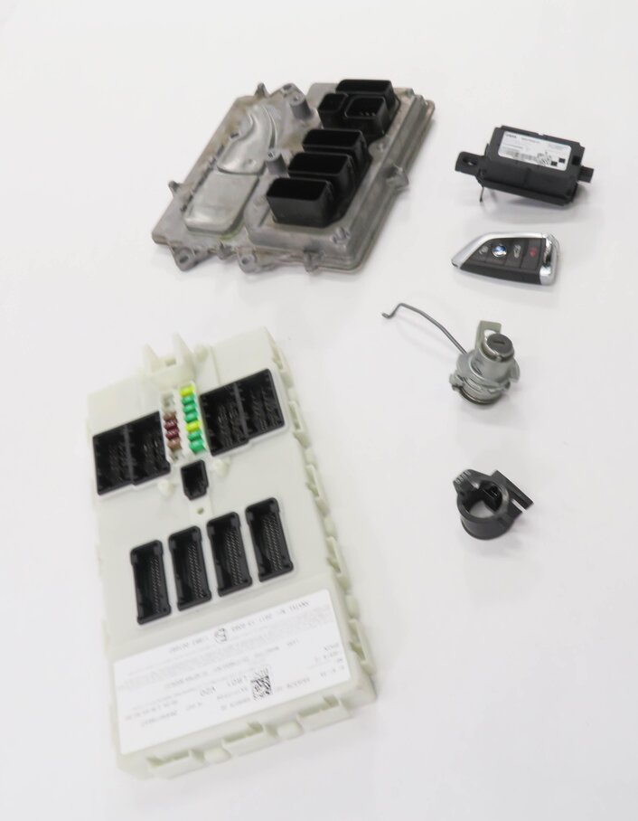 Thumbnail 3: 2016 BMW X5 (F15) 3.0L N55 ENGINE ECM BCM DME IMMOBILIZER MODULE KEY SET