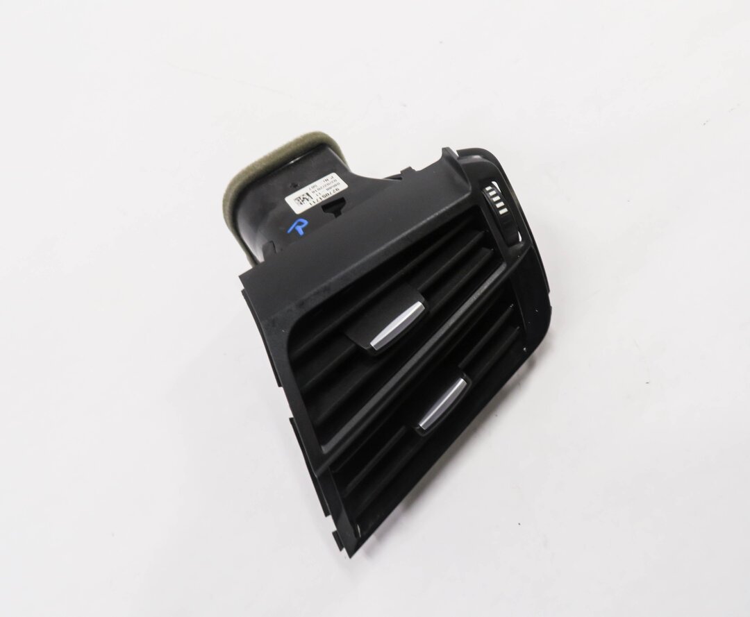 2016 BMW X5 (F15) RIGHT FRONT PASSENGER DASH HEATER A/C AIR VENT