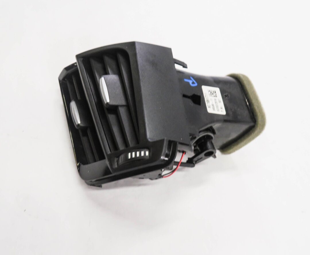 Thumbnail 4: 2016 BMW X5 (F15) RIGHT FRONT PASSENGER DASH HEATER A/C AIR VENT
